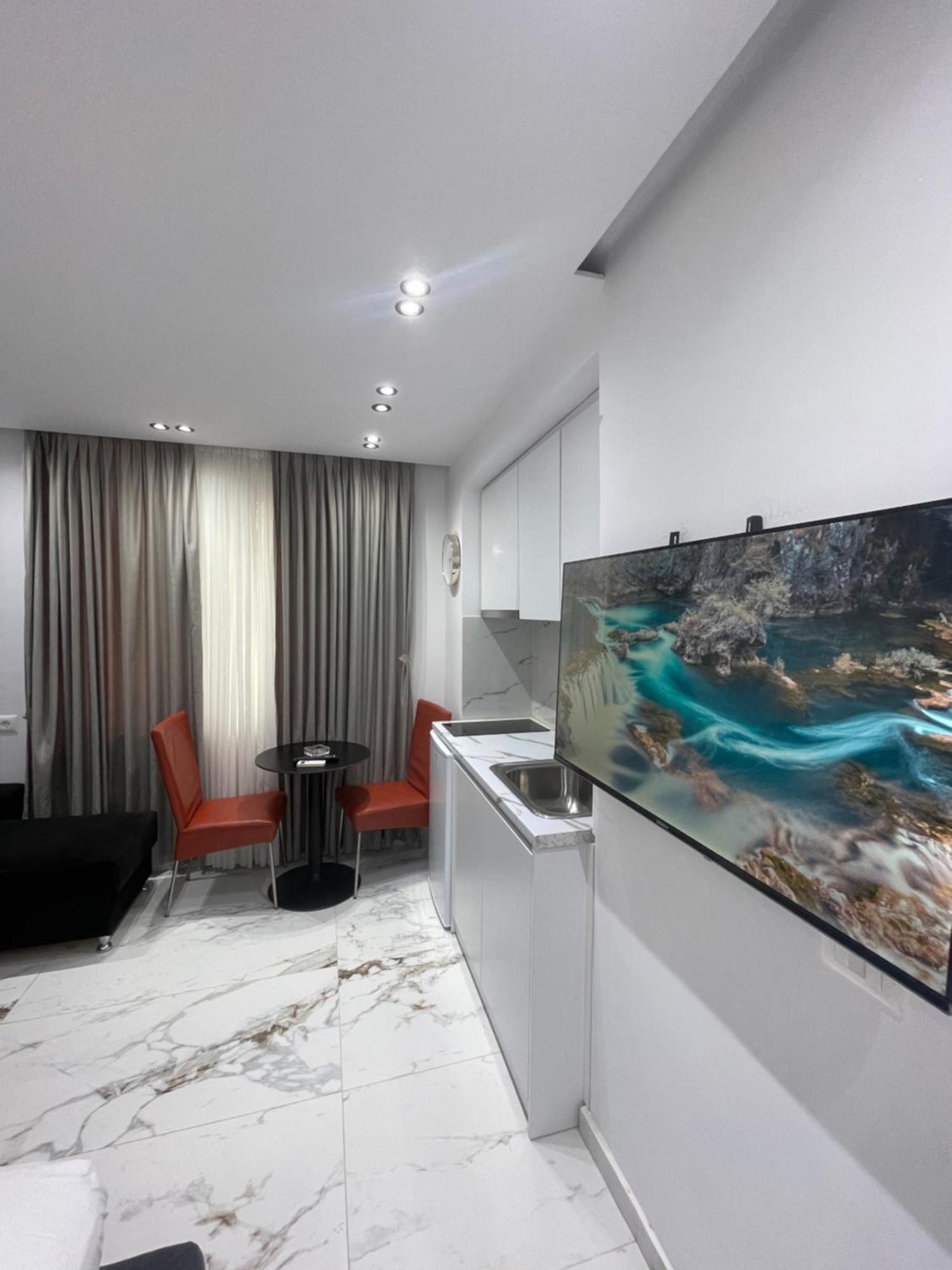Midnight Apartments Тирана Экстерьер фото